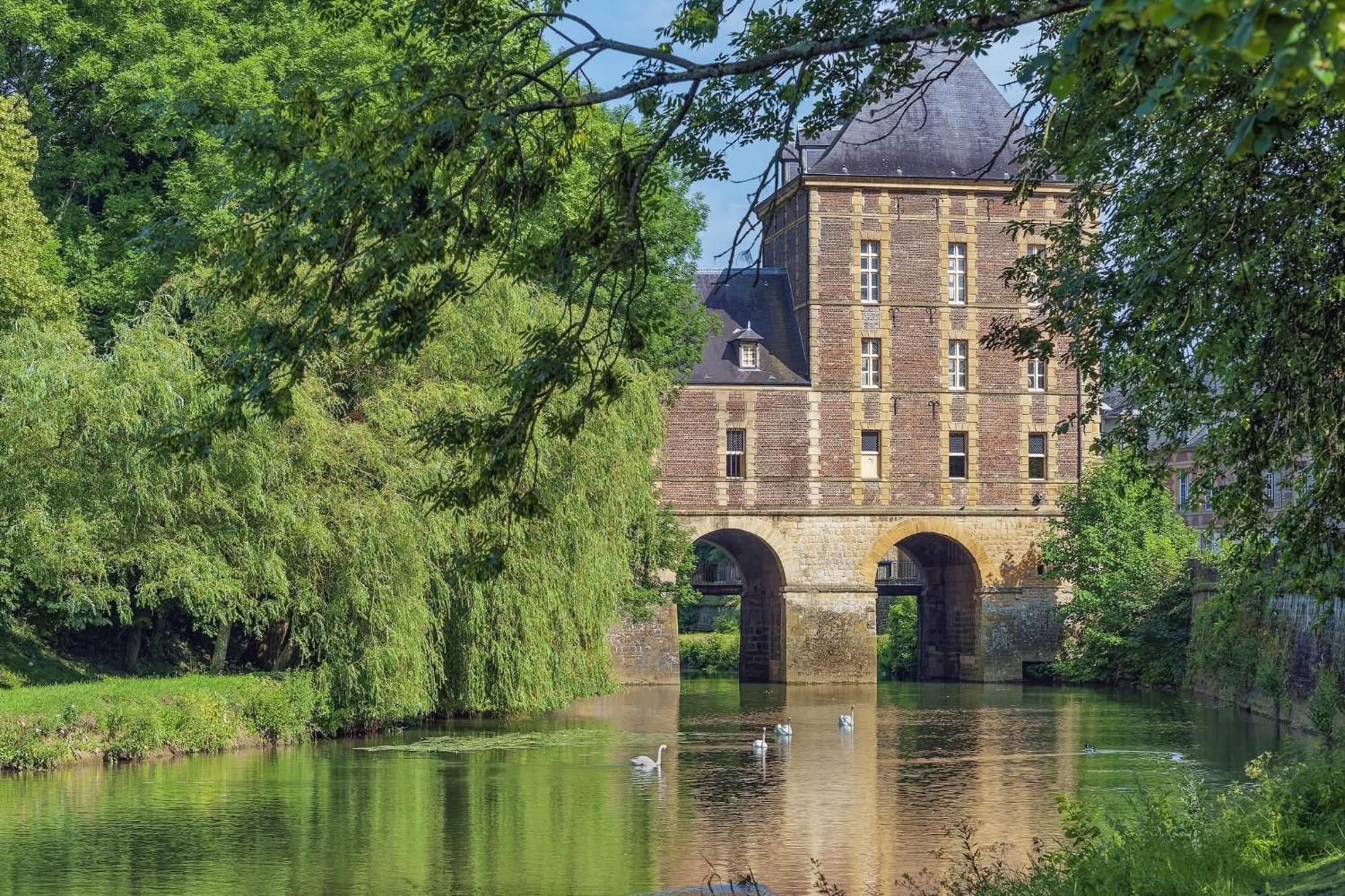 Le Petit Ardennais Charleville-Mézières Zewnętrze zdjęcie